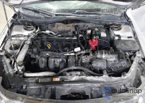 2010 Ford Fusion S z USA, uszkodzony, nr VIN 3FAHP0GA3AR429931